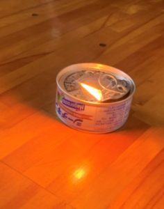 ツナ缶で即席のランプ