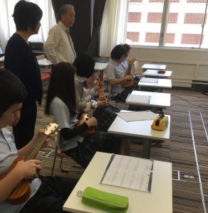 全員で合わせて演奏