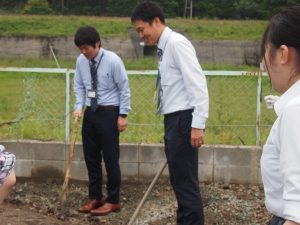 専門学校の先生が助っ人に